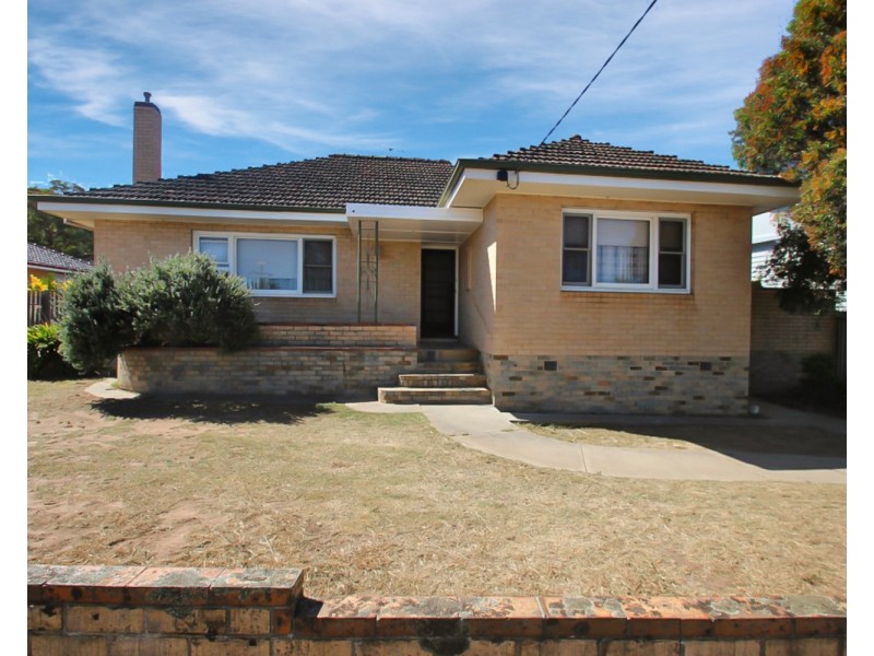 18 Elgin Road, Maryborough VIC 3465