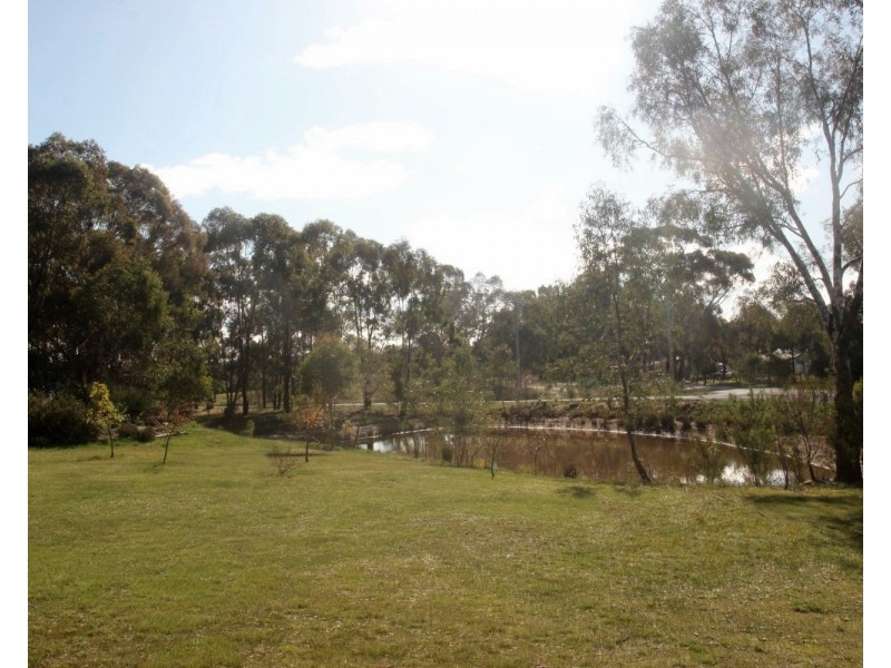 222 Dehnerts Road, Daisy Hill VIC 3465