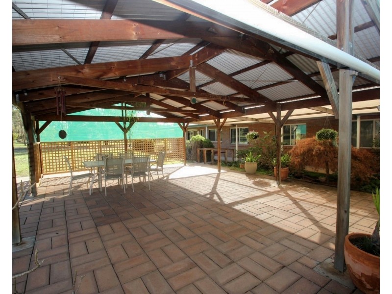 222 Dehnerts Road, Daisy Hill VIC 3465