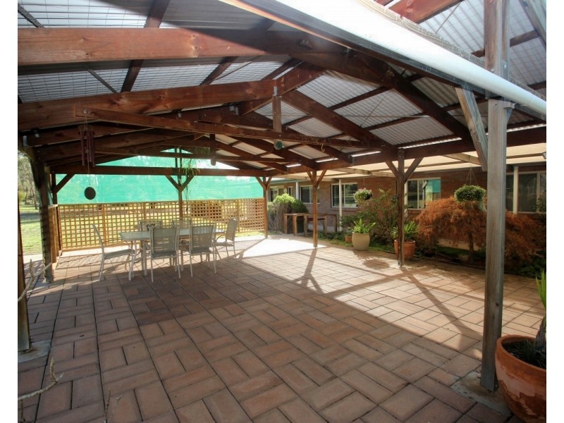 222 Dehnerts Road, Daisy Hill VIC 3465