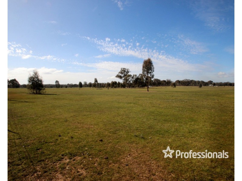 730  Timor – Bromley Road, Bet Bet VIC 3472