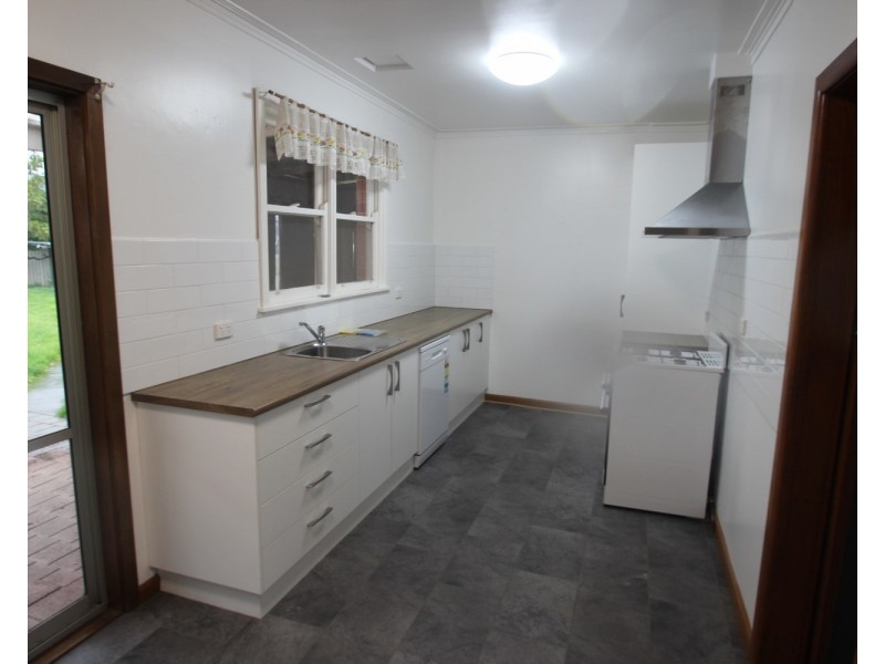 14 Barr Street, Maryborough VIC 3465