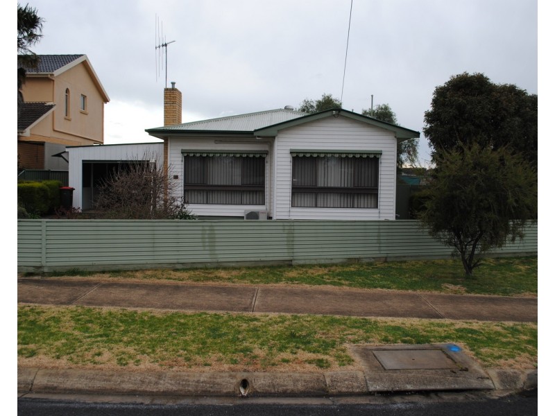 121 Clarendon Street, Maryborough VIC 3465