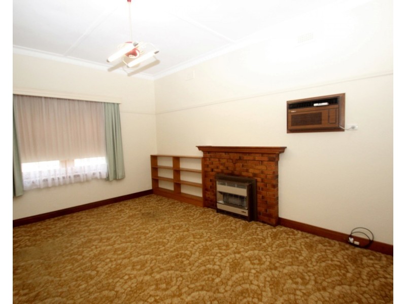 36 Majorca Road, Maryborough VIC 3465