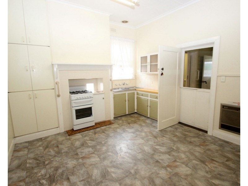 36 Majorca Road, Maryborough VIC 3465