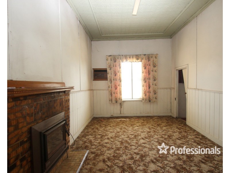 9 Newton Street, Maryborough VIC 3465