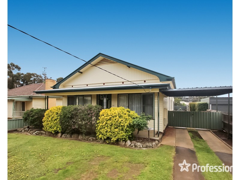 54 Dundas Road, Maryborough VIC 3465