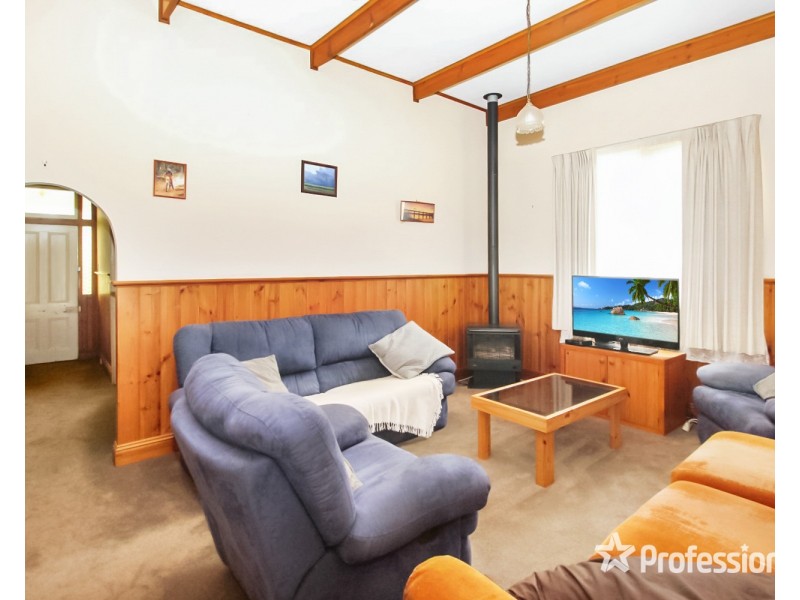 54 Dundas Road, Maryborough VIC 3465