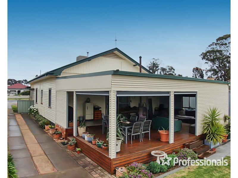 54 Dundas Road, Maryborough VIC 3465