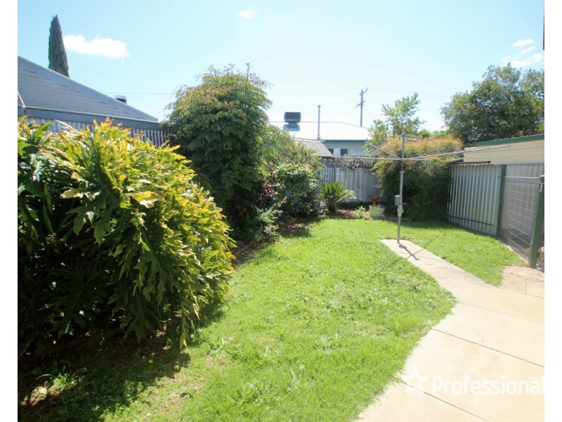 54 Clarke Street, Maryborough VIC 3465