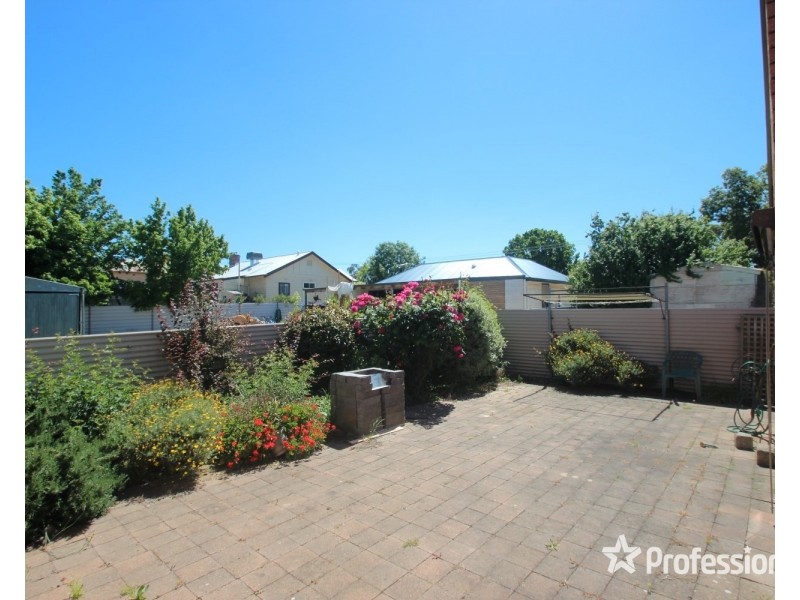 2/89 Inkerman Street, Maryborough VIC 3465