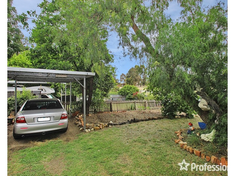 96 Rutherford Street, Avoca VIC 3467