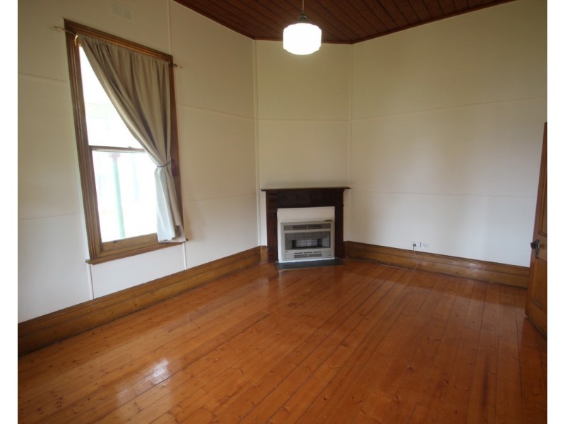 82 Napier Street, Maryborough VIC 3465