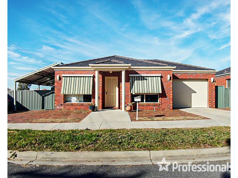 12 Sydney Avenue, Maryborough VIC 3465