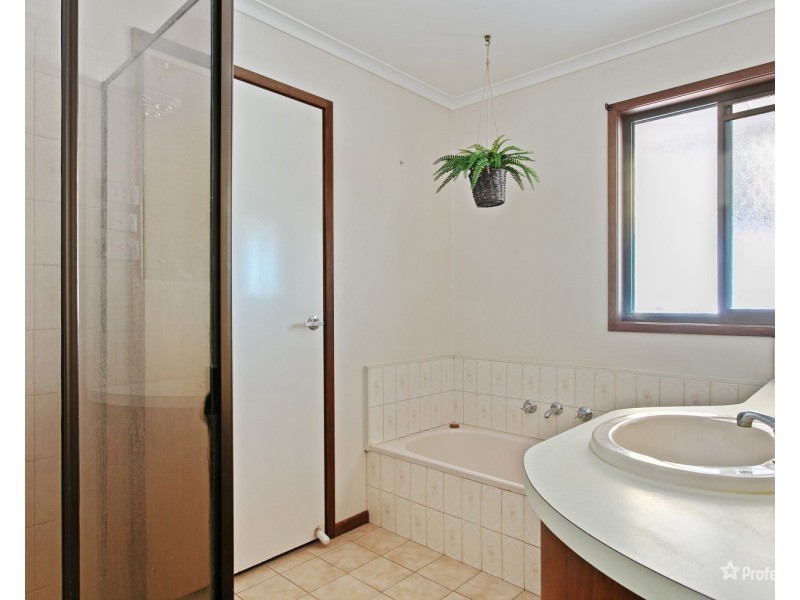 25 Ironbark Drive, Maryborough VIC 3465