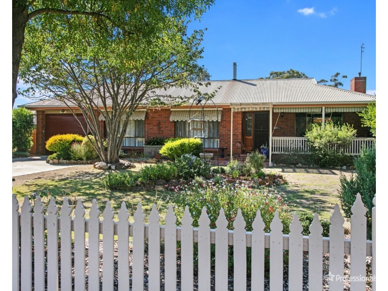 4 Templeton Street, Avoca VIC 3467