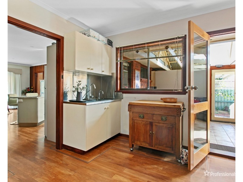 4 Templeton Street, Avoca VIC 3467