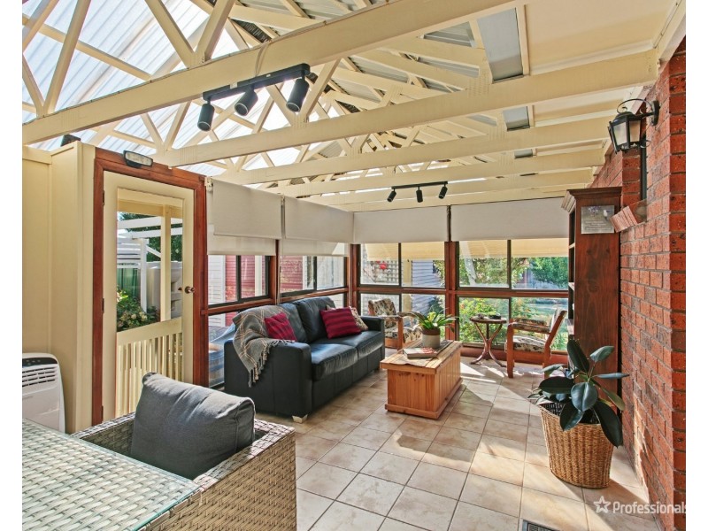 4 Templeton Street, Avoca VIC 3467