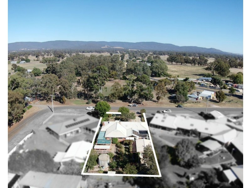 4 Templeton Street, Avoca VIC 3467