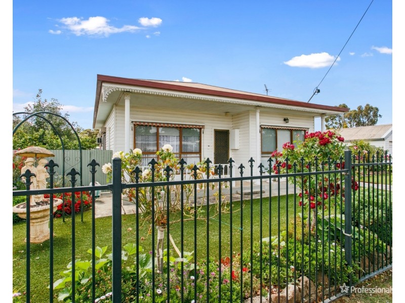 4 Christian Street, Maryborough VIC 3465