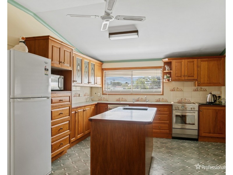 4 Christian Street, Maryborough VIC 3465