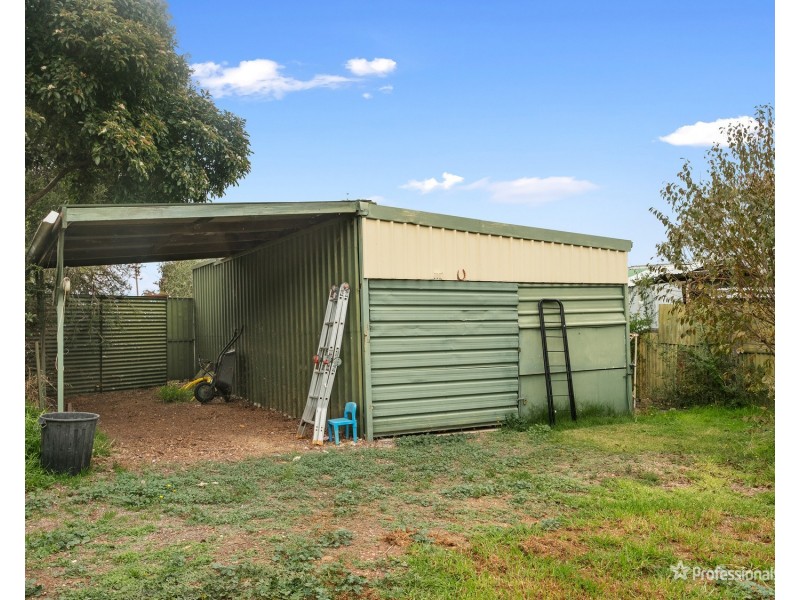 72 Golden Wattle Drive, Maryborough VIC 3465