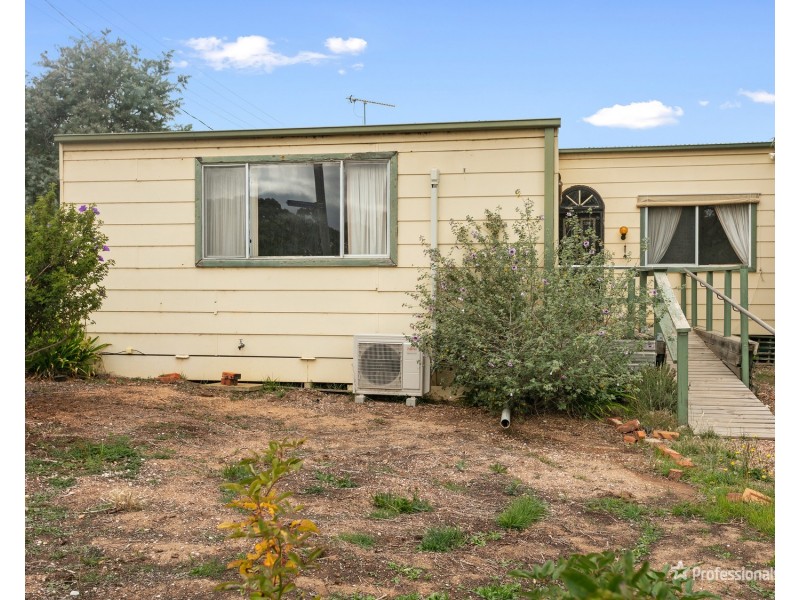 72 Golden Wattle Drive, Maryborough VIC 3465