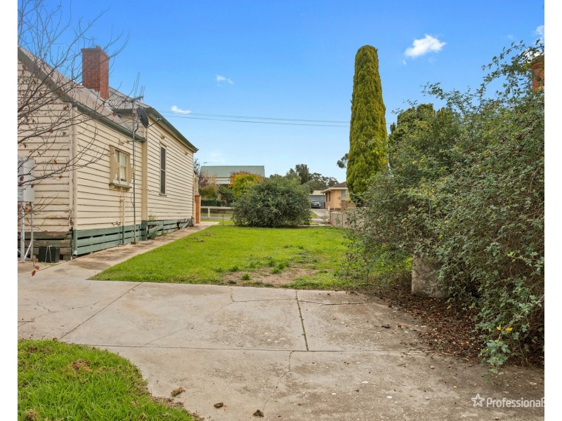 6 Barkly Street, Maryborough VIC 3465