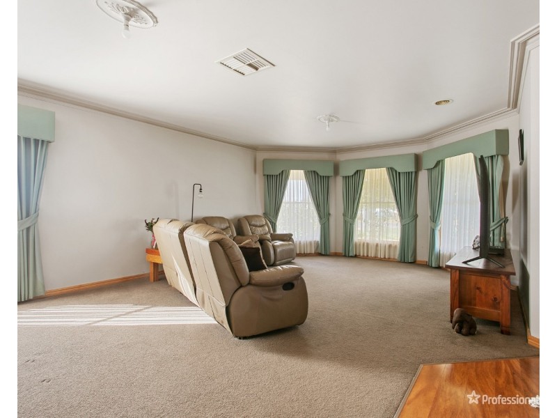 7-9 Powlett Street, Carisbrook VIC 3464