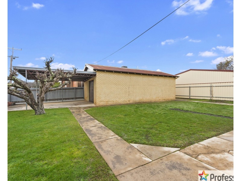 63 Majorca Road, Maryborough VIC 3465