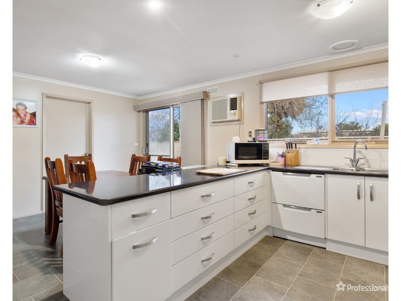 99 Nelson Street, Maryborough VIC 3465