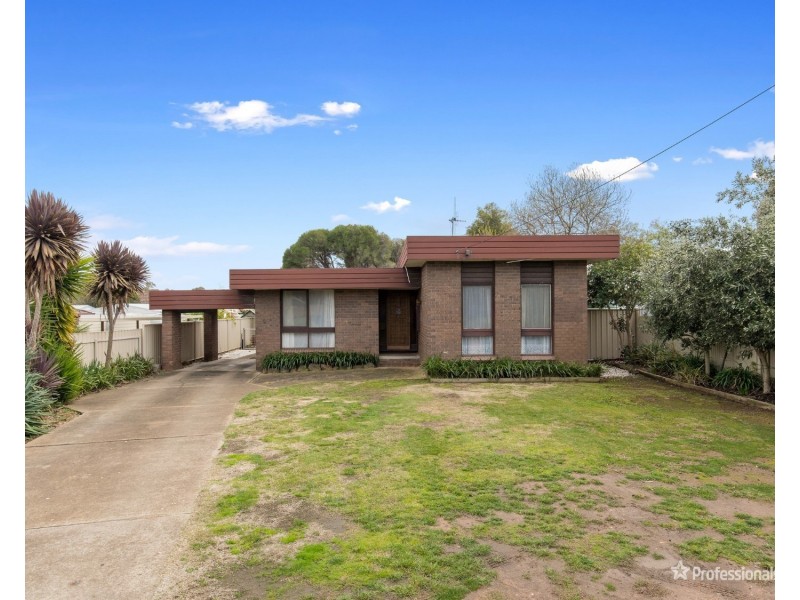 99 Nelson Street, Maryborough VIC 3465