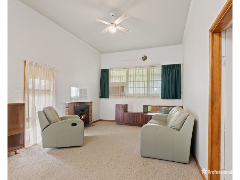 99 Newmarket Road, Carisbrook VIC 3464