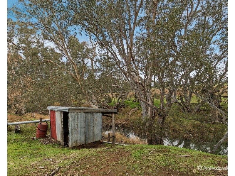 99 Newmarket Road, Carisbrook VIC 3464