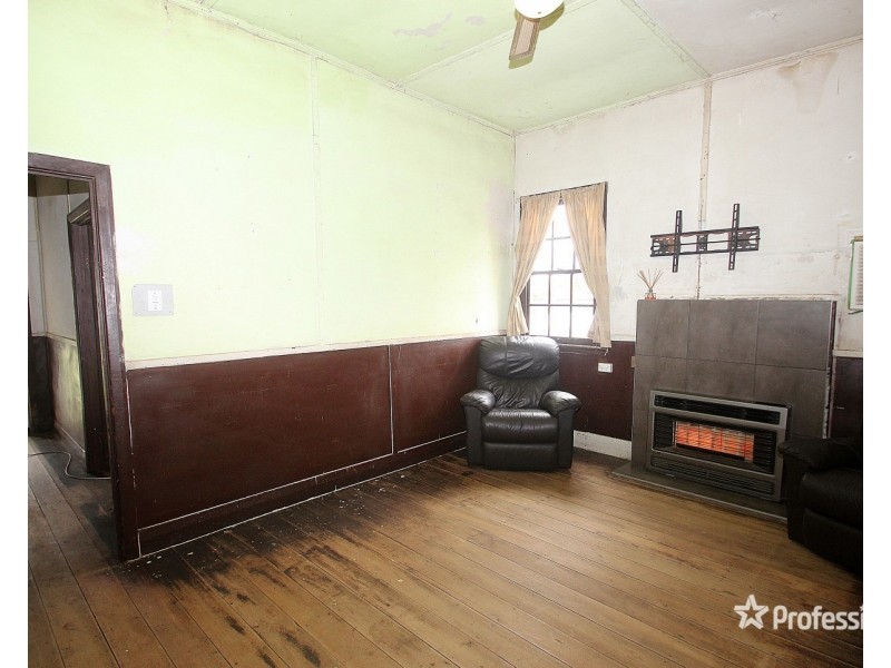 42 Victoria Street, Carisbrook VIC 3464