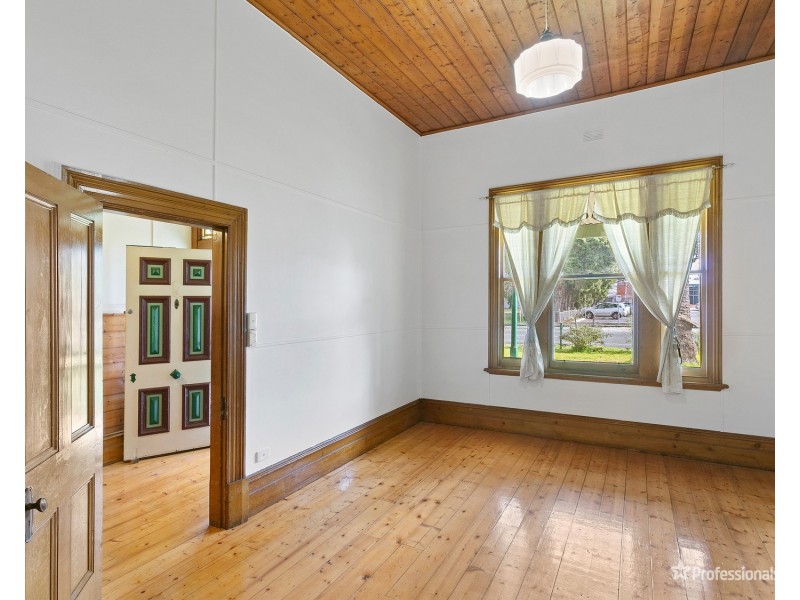 82 Napier Street, Maryborough VIC 3465