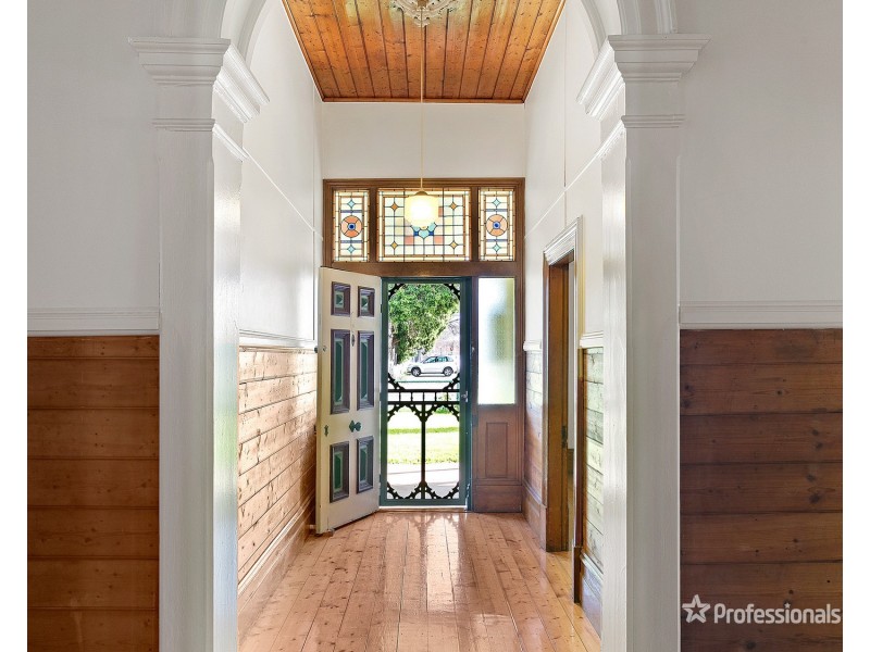 82 Napier Street, Maryborough VIC 3465