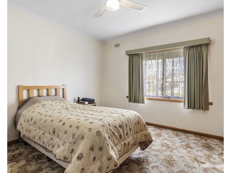 11 Barr Street, Maryborough VIC 3465