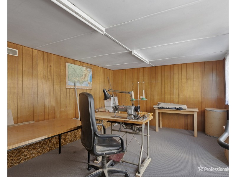 11 Barr Street, Maryborough VIC 3465