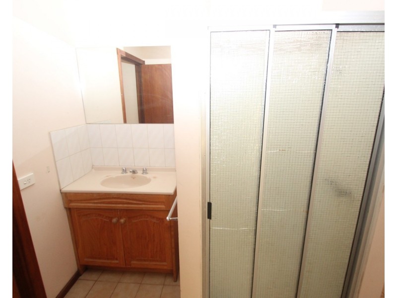 2/4 Ormond Avenue, Maryborough VIC 3465