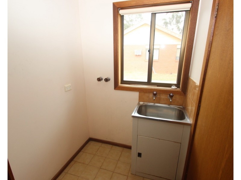 2/4 Ormond Avenue, Maryborough VIC 3465