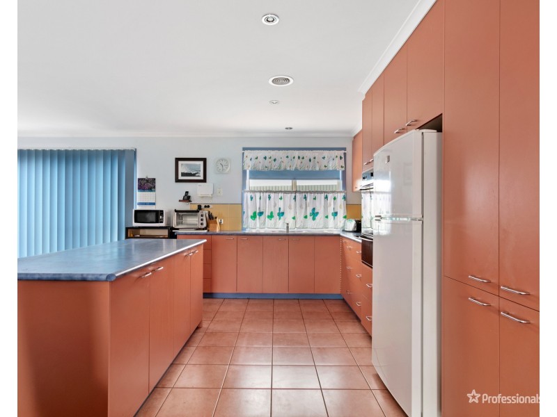 2/8 Virtue Street, Maryborough VIC 3465