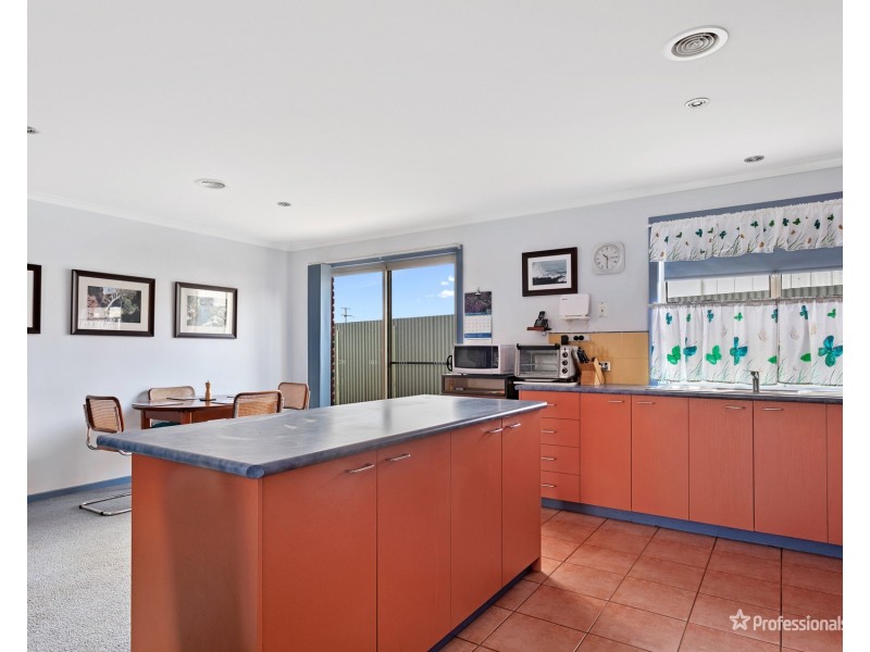 2/8 Virtue Street, Maryborough VIC 3465