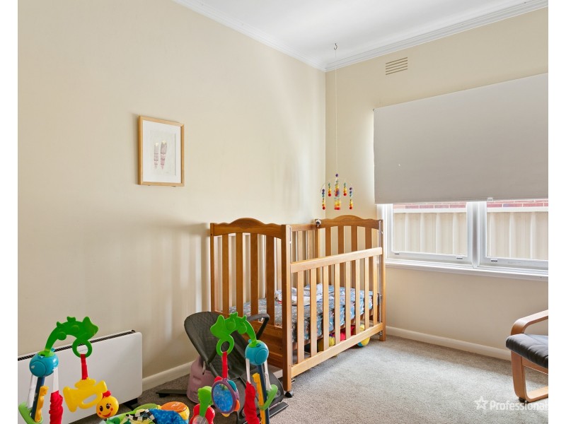 12 Barr Street, Maryborough VIC 3465