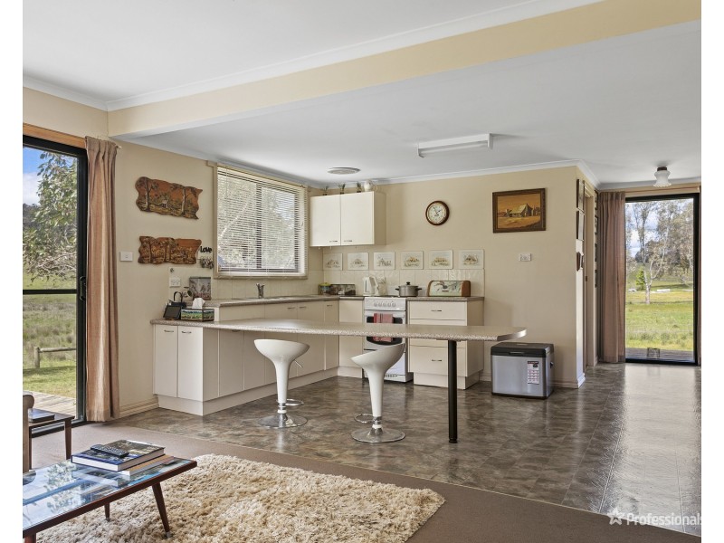 2034 Amphitheatre Road, Amphitheatre VIC 3468