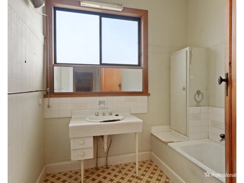 81 Burns Street, Maryborough VIC 3465