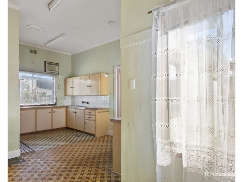 81 Burns Street, Maryborough VIC 3465