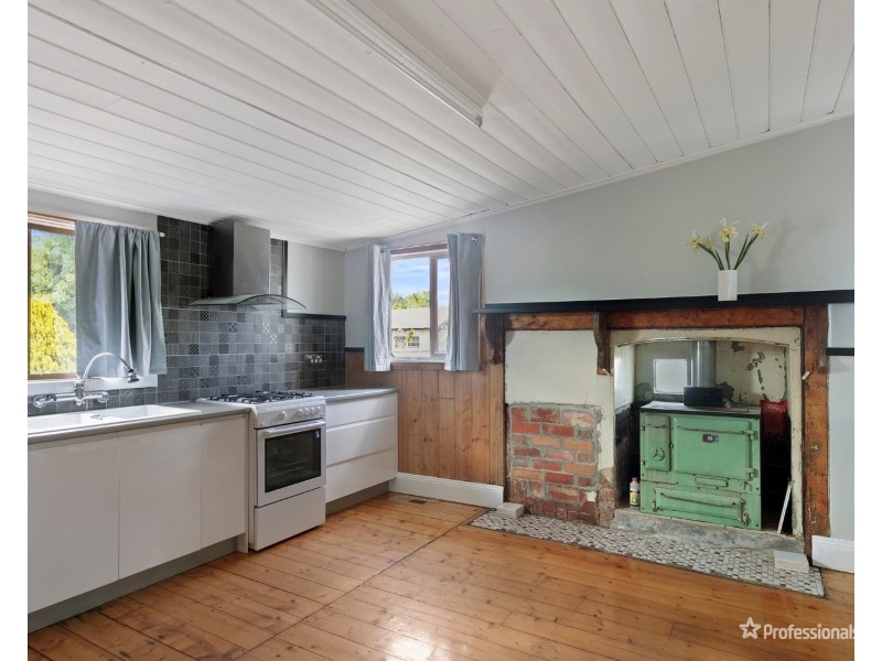 14 Dundas Road, Maryborough VIC 3465