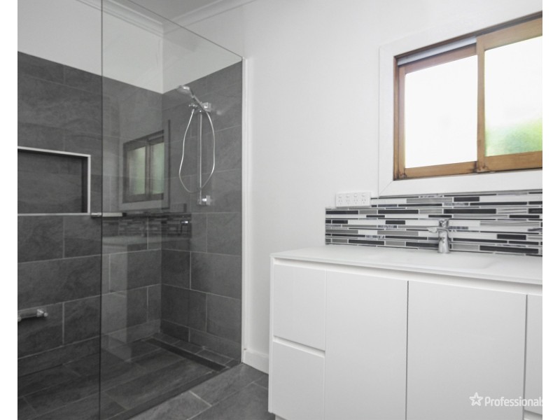 14 Dundas Road, Maryborough VIC 3465