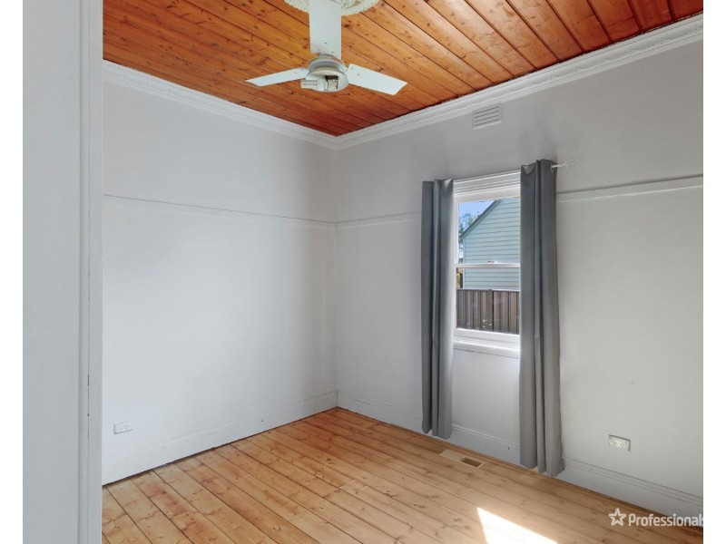 14 Dundas Road, Maryborough VIC 3465